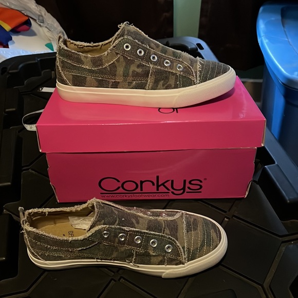 CORKYS Babalu Camo Print Slip On Sneakers Distressed Tennis Shoes Sizes 6-11 NWT - Picture 5 of 5